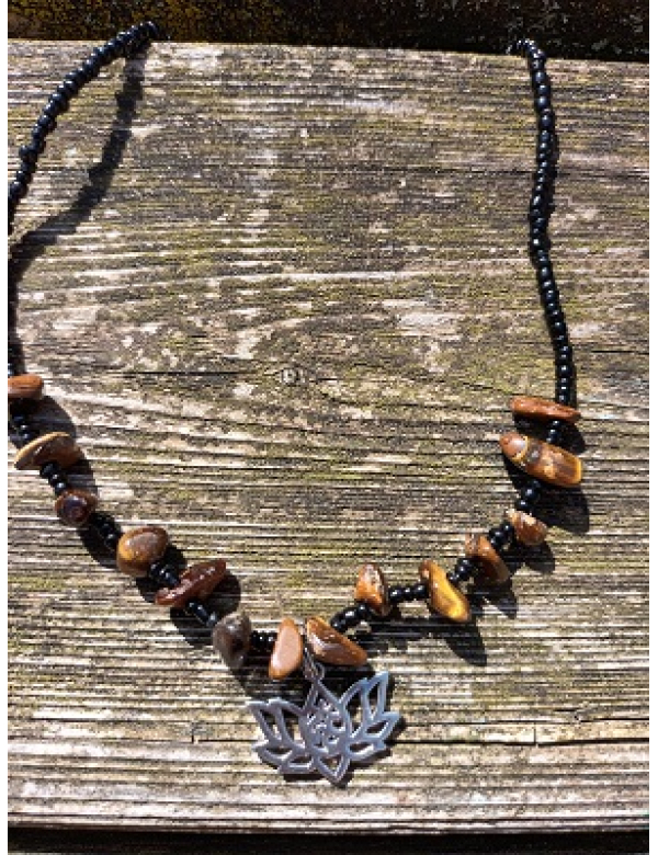 Ketting met tijgeroog en lotusbloem