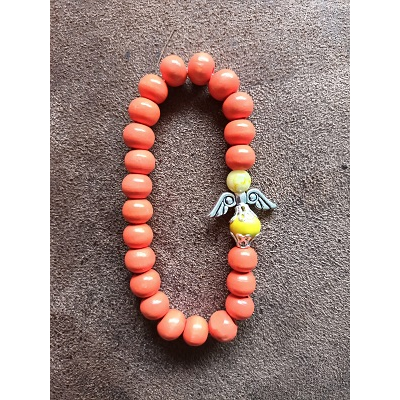armband met engel oranje/geel 17 cm