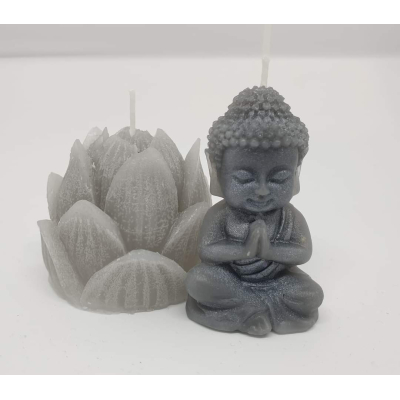 kaarsenset met boeddha en lotusbloem.