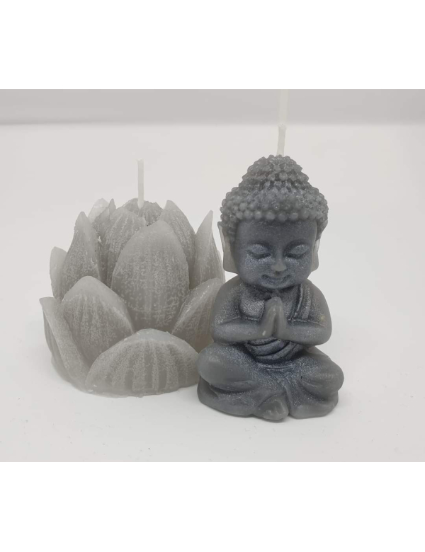 kaarsenset met boeddha en lotusbloem. kaarsenset met boeddha en lotusbloem.