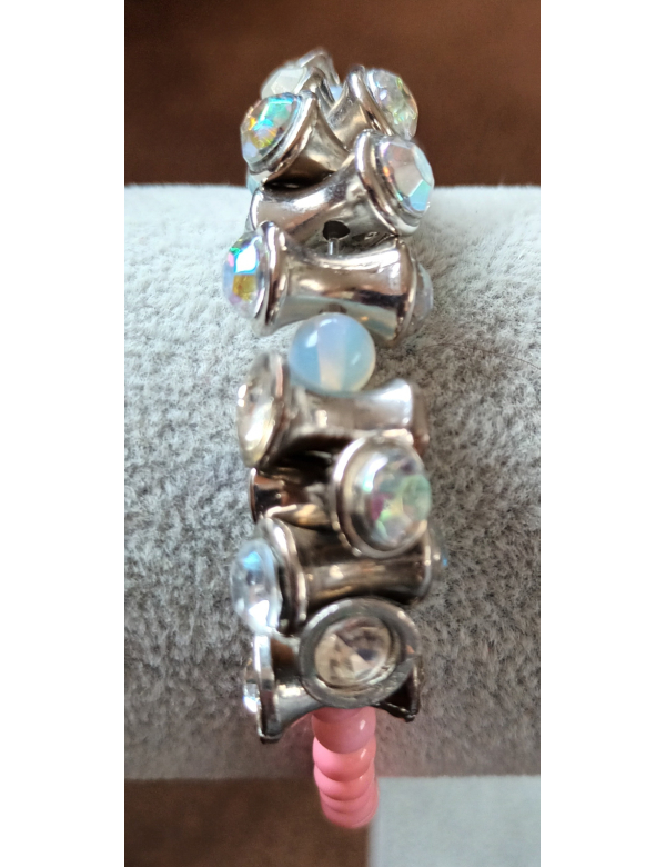 Armband met opaliet kralen en lekker opvallende kitsch kralen