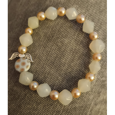 Armband met glaskralen en engel